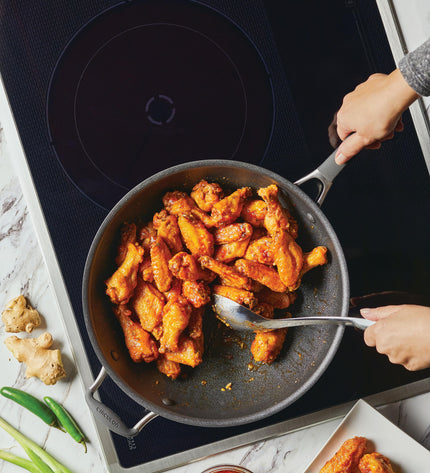 Circulon A1 ScratchDefense Extreme Non-stick Wok met handgreep, 33,6cm