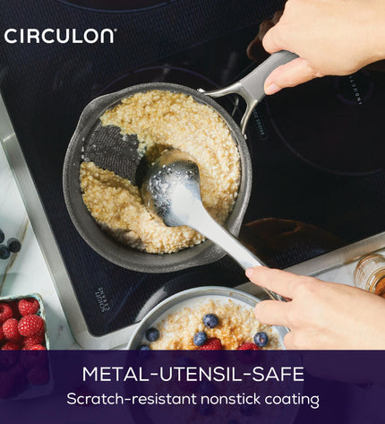 Circulon A1 ScratchDefense Extreme Non-stick Steelpan met Schenktuit & Deksel 16cm/1,8L
