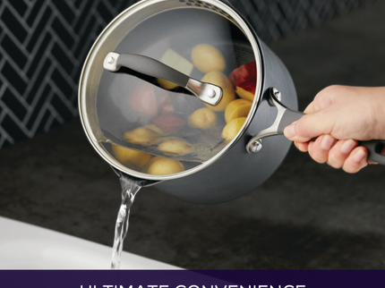 Circulon A1 ScratchDefense Extreme Non-stick Steelpan met Schenktuit & Deksel 18cm/2,8L